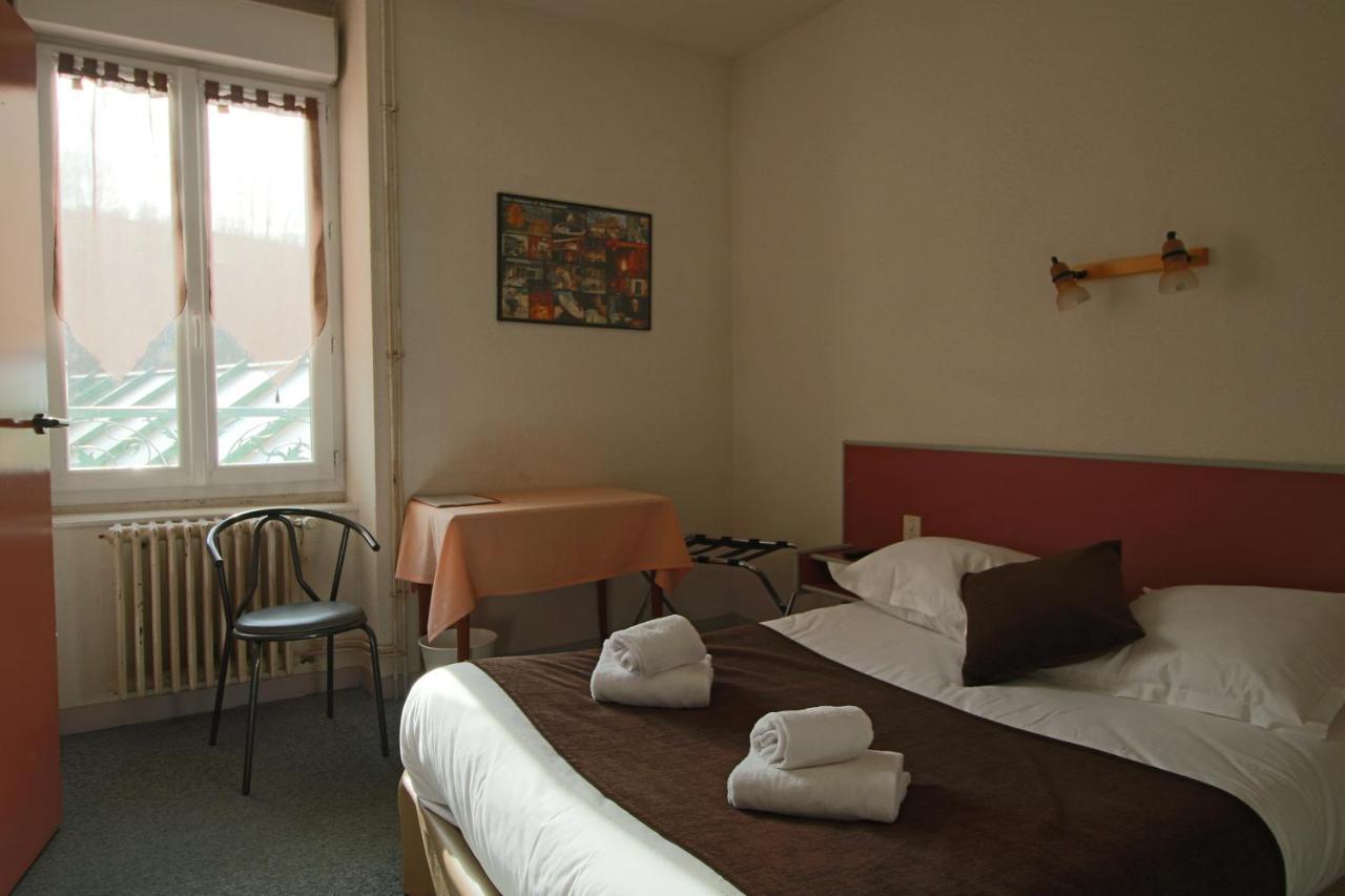 Hotel Au Val Dore La Bourboule Exterior photo